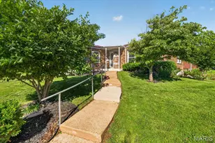 633 Landor Ct, Saint Louis, MO 63125 - Photo 3