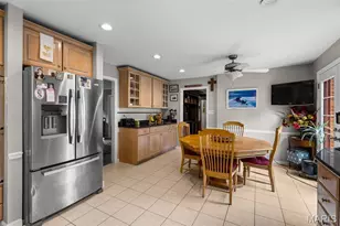 10469 Whitebridge Ln, Saint Louis, MO 63141 - Photo 17