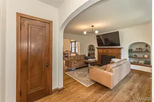 7244 Shaftesbury Ave, University City, MO 63130 - Photo 3