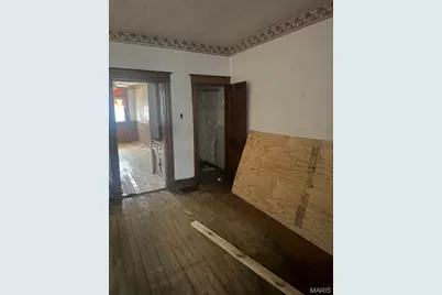 4228 Clarence Avenue, Saint Louis, MO 63115 - Photo 3