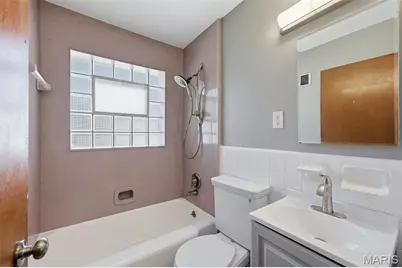 7008 Motte Street, Saint Louis, MO 63121 - Photo 5