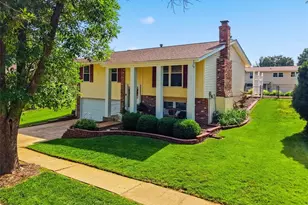 254 Village Mead Dr, Ballwin, MO 63021 - Photo 3