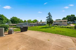254 Village Mead Dr, Ballwin, MO 63021 - Photo 39