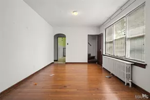 7027 Camden Ct, University City, MO 63130 - Photo 11