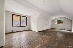 7027 Camden Ct, University City, MO 63130 - Photo 5