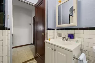 7027 Camden Ct, University City, MO 63130 - Photo 15
