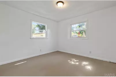 135 Becker Drive, Saint Louis, MO 63135 - Photo 7