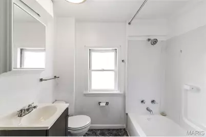 135 Becker Drive, Saint Louis, MO 63135 - Photo 27