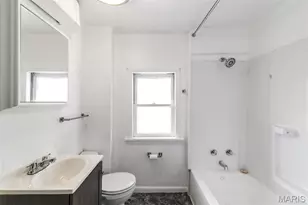 135 Becker Dr, Saint Louis, MO 63135 - Photo 27
