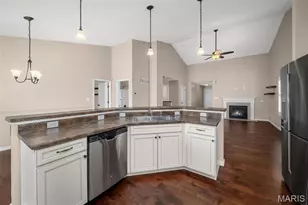 5366 Lakepath Way, Eureka, MO 63025 - Photo 9