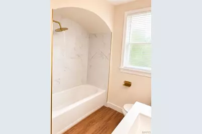 8718 Clifton Avenue, Jennings, MO 63136 - Photo 11