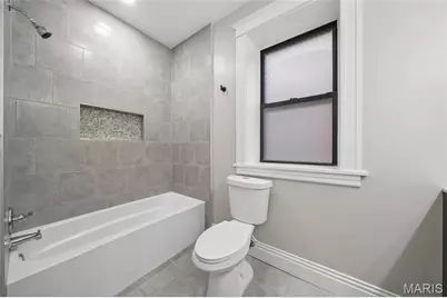 4165 Russell Boulevard, Saint Louis, MO 63110 - Photo 15