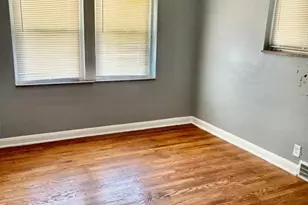 8636 Riverview Blvd, Saint Louis, MO 63147 - Photo 9