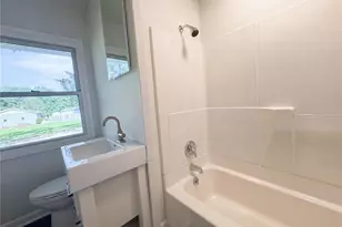 238 W Skyline Dr, Ballwin, MO 63011 - Photo 11