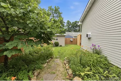 844 Alley Street, Bourbon, MO 65441 - Photo 25