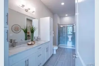 226 E Lockwood Avenue #111, Saint Louis, MO 63119 - Photo 13