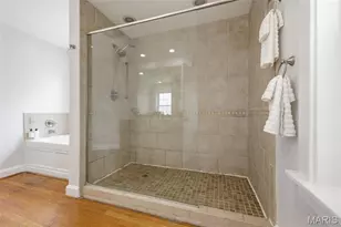 7385 Arlington Dr, Richmond Heights, MO 63117 - Photo 3