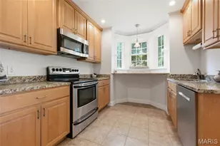 7385 Arlington Dr, Richmond Heights, MO 63117 - Photo 13
