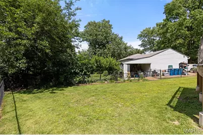 9217 Hallock Drive, Affton, MO 63123 - Photo 33