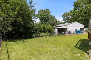 9217 Hallock Dr, Affton, MO 63123 - Photo 33