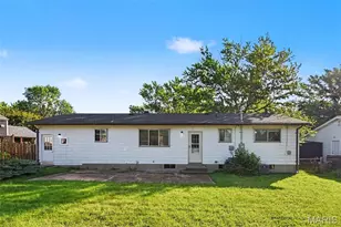 960 N Park Ln, Florissant, MO 63031 - Photo 15