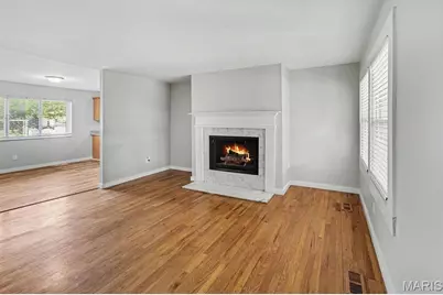960 N Park Lane, Florissant, MO 63031 - Photo 3