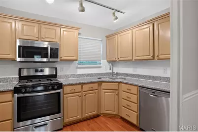 2560 Suffolk Place, Florissant, MO 63033 - Photo 9