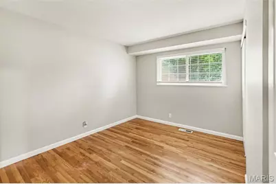 1725 Yaqui Drive, Florissant, MO 63031 - Photo 7
