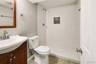 1725 Yaqui Dr, Florissant, MO 63031 - Photo 13