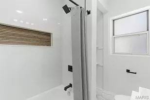 8524 Richard Ave, University City, MO 63132 - Photo 17
