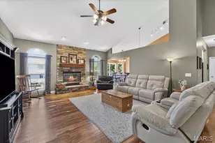 805 Liberty Creek Dr, Wentzville, MO 63385 - Photo 5