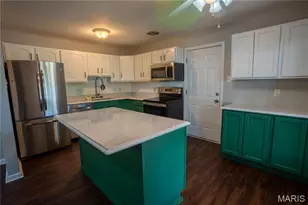 534 Coach Light Ln, Hazelwood, MO 63042 - Photo 19