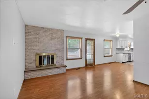 39 Grand Cir Dr, Maryland Heights, MO 63043 - Photo 11