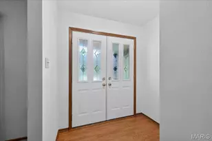 39 Grand Cir Dr, Maryland Heights, MO 63043 - Photo 5