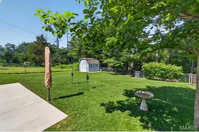 10025 Shapfield Lane, Saint Louis, MO 63123 - Photo 23