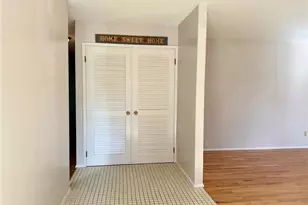 1364 Kingsford Dr, Saint Louis, MO 63031 - Photo 3