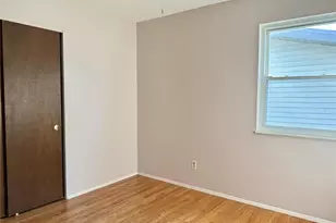 1364 Kingsford Dr, Saint Louis, MO 63031 - Photo 15