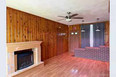 8 Wayne Street, Saint Charles, MO 63301 - Photo 3