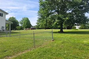 2404 Stoney Brook Dr, O'Fallon, MO 63368 - Photo 3