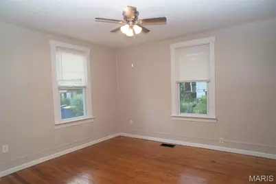 3241 Coles Avenue, Saint Louis, MO 63114 - Photo 5