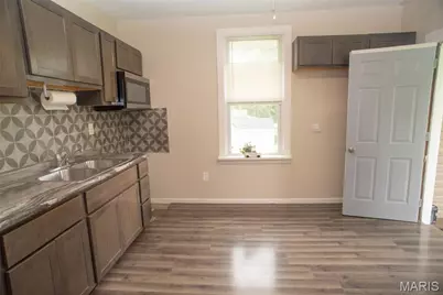 3241 Coles Avenue, Saint Louis, MO 63114 - Photo 11
