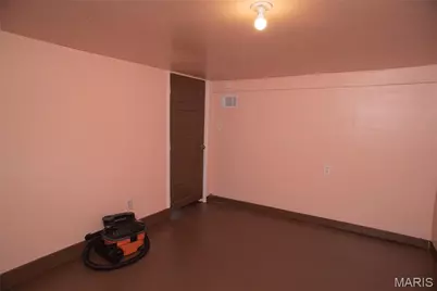 3241 Coles Avenue, Saint Louis, MO 63114 - Photo 17