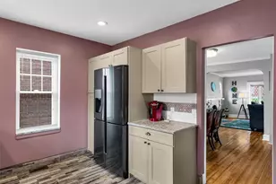 7448 Hillsdale Dr, Saint Louis, MO 63121 - Photo 11