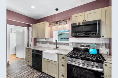 7448 Hillsdale Drive, Saint Louis, MO 63121 - Photo 13