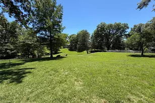 2666 Nahn Dr, Saint Louis, MO 63129 - Photo 21