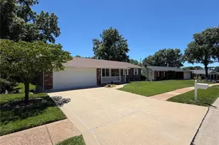 2666 Nahn Dr, Saint Louis, MO 63129 - Photo 25
