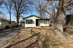 275 Williams Blvd, Saint Louis, MO 63135 - Photo 1
