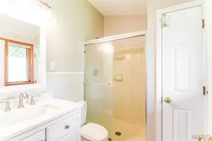123 Brookside Ct, Saint Louis, MO 63146 - Photo 15