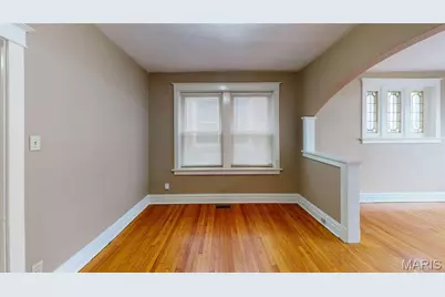 4614 Shenandoah Avenue, Saint Louis, MO 63110 - Photo 5