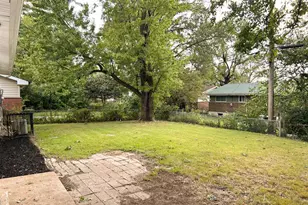9839 Lawnview Dr, Moline Acres, MO 63136 - Photo 15